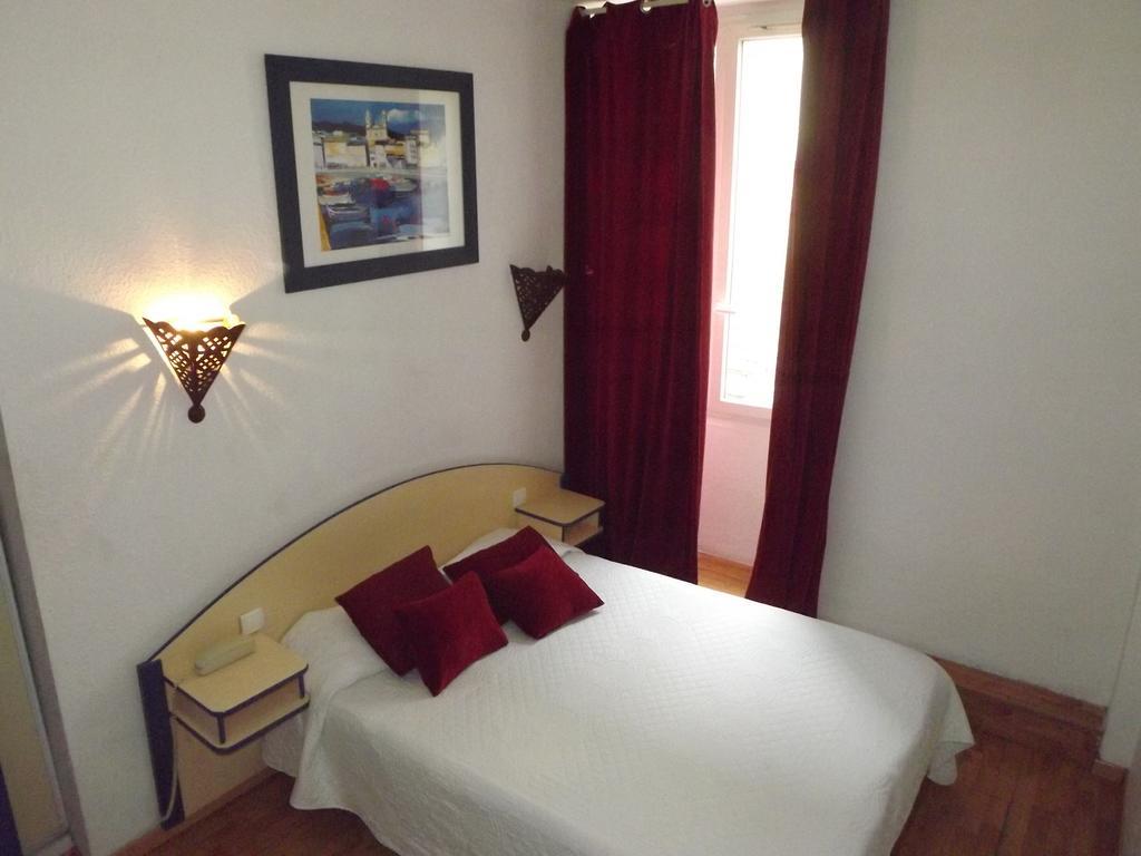 Hotel Univers Bastia  Eksteriør billede